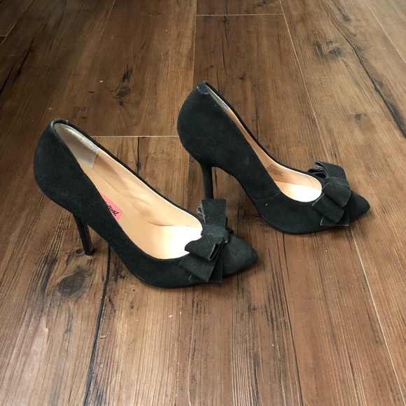 Betsey Johnson Piper Women Pointed Toe Suede Black - Picture 2 of 5